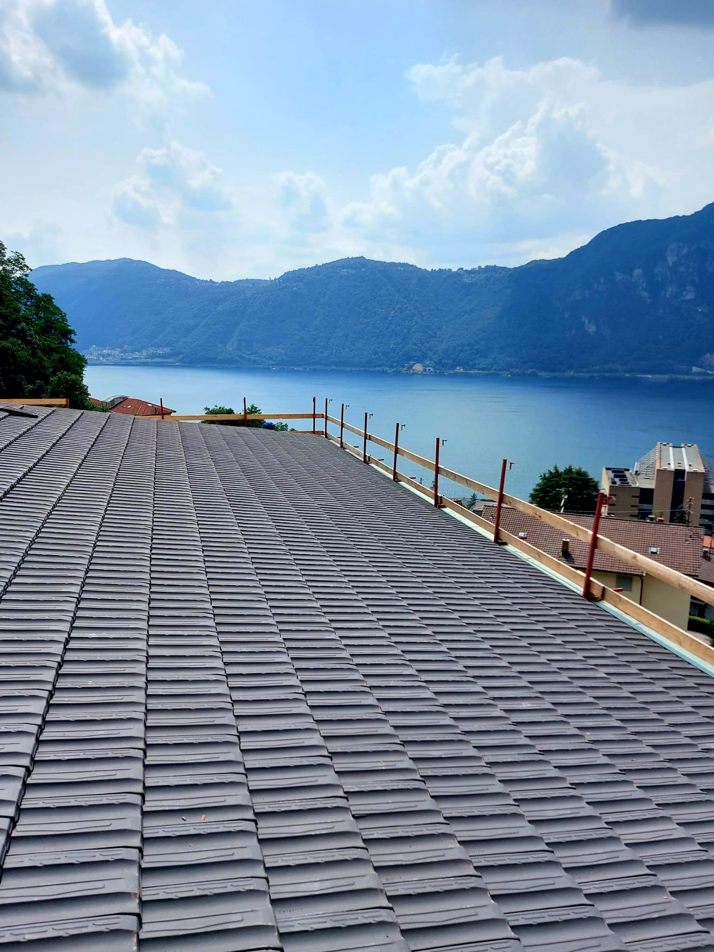 Copertura con vista lago